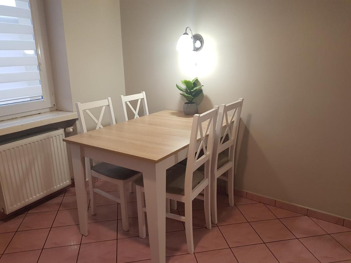 Przytulna I Przestrzenna Garsoniera- Centrum Tarnow Bagian luar foto