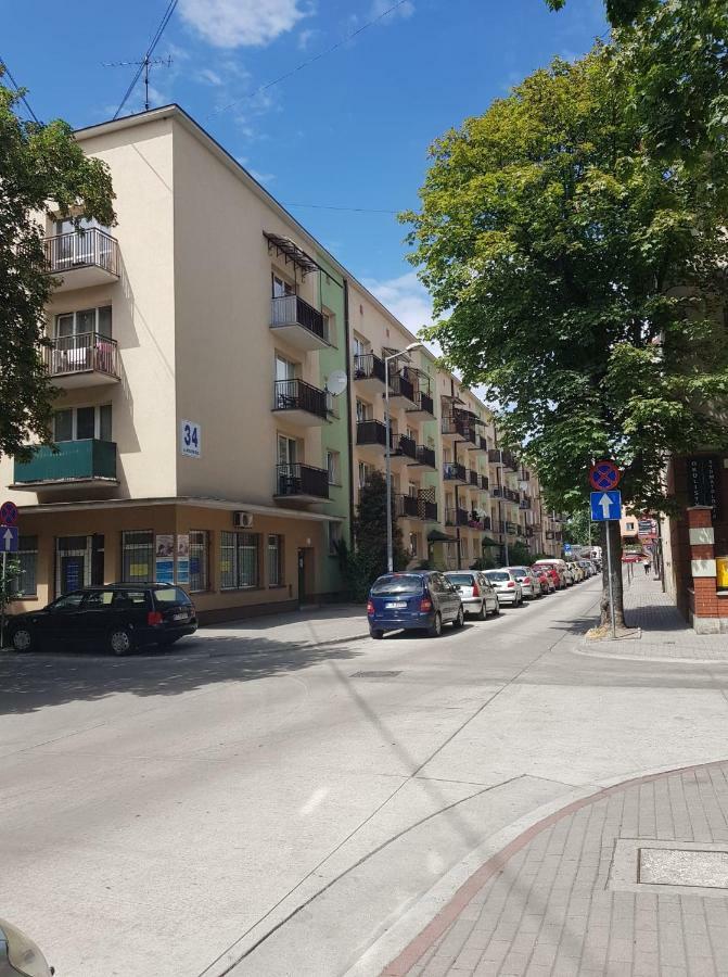 Przytulna I Przestrzenna Garsoniera- Centrum Tarnow Bagian luar foto